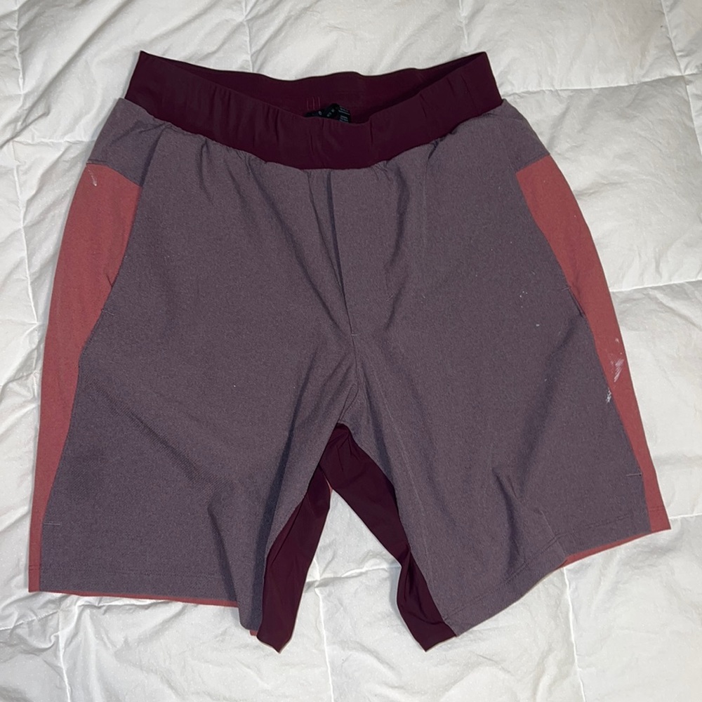 Lululemon Men’s M Linerless shorts 8.5 in